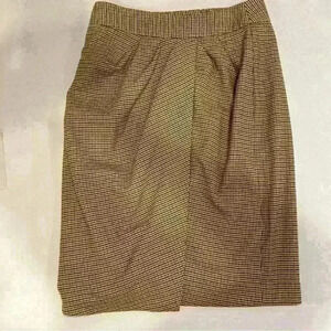 NWT Women’s J. McLaughlin Maddie Skirt.2. Plaid Houndstooth Brown zip front wrap